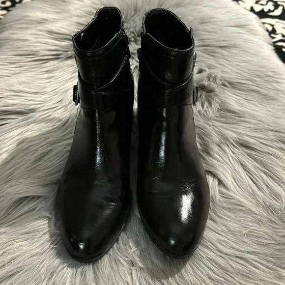 Unisa Payta Black Buckle Leather Boots  Bootie Size 9 Block Heel Fall EUC School - Picture 4 of 14